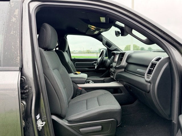 2022 RAM 1500 Big Horn Quad Cab 4x4 6'4" Box