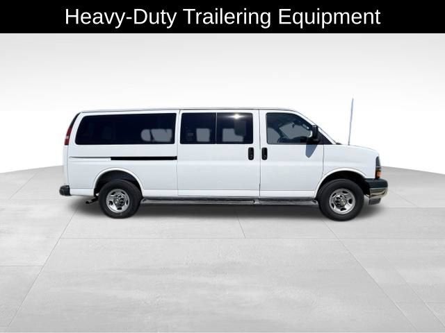 2022 Chevrolet Express Passenger 3500 LS