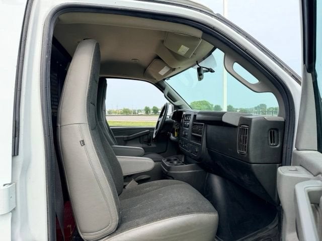2022 Chevrolet Express Cargo 2500 RWD 2500 Regular Wheelbase WT
