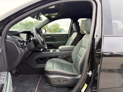 2025 GMC Acadia AT4