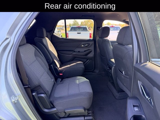 2024 Chevrolet Traverse Limited LT Cloth