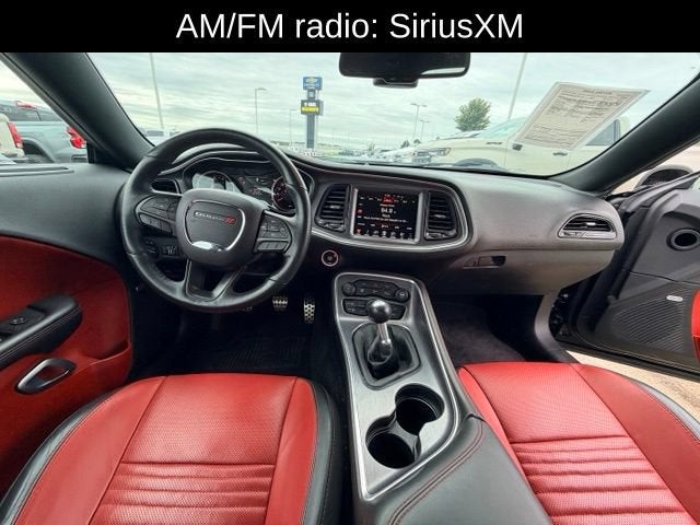 2016 Dodge Challenger 392 Hemi Scat Pack Shaker