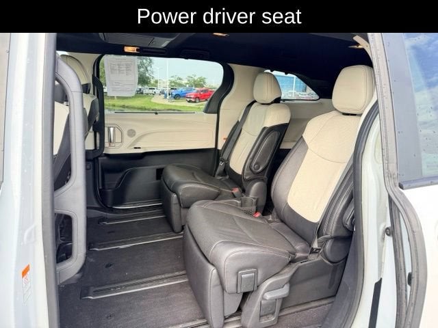 2025 Toyota Sienna Limited
