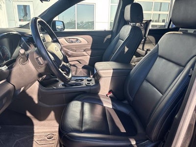 2022 Chevrolet Traverse LT Leather