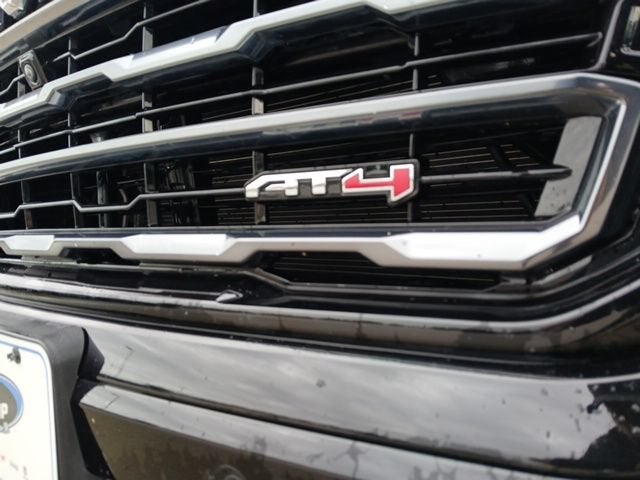 2025 GMC Yukon XL AT4