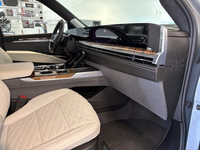 2025 Cadillac Escalade Premium Luxury Platinum