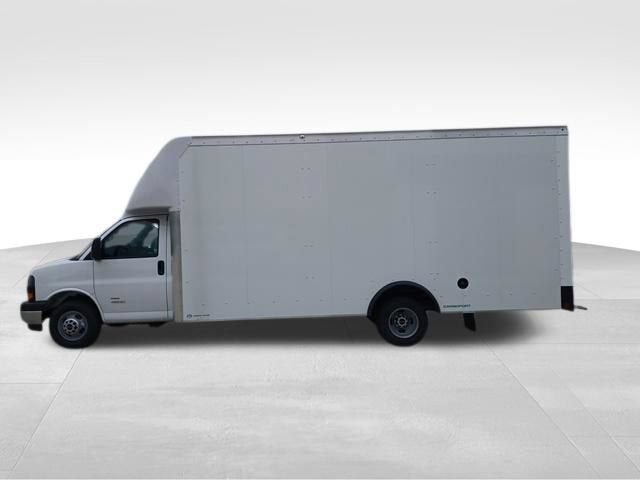 2026 GMC Savana Cutaway 4500 2WT