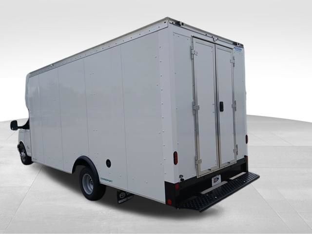 2026 GMC Savana Cutaway 4500 2WT