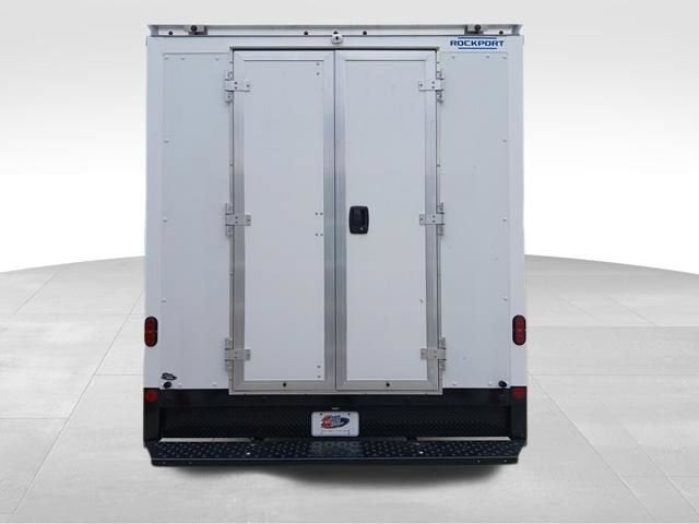 2026 GMC Savana Cutaway 4500 2WT