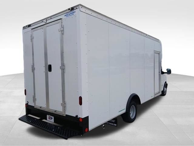 2026 GMC Savana Cutaway 4500 2WT
