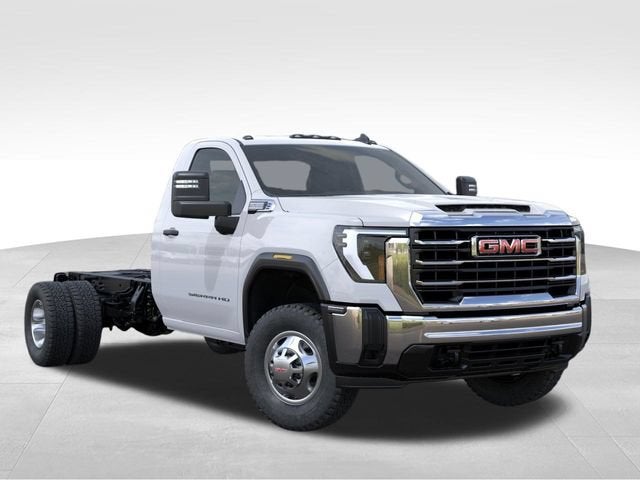 2026 GMC Sierra 3500 HD Chassis Cab Pro