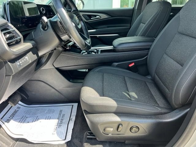 2024 Chevrolet Traverse LS