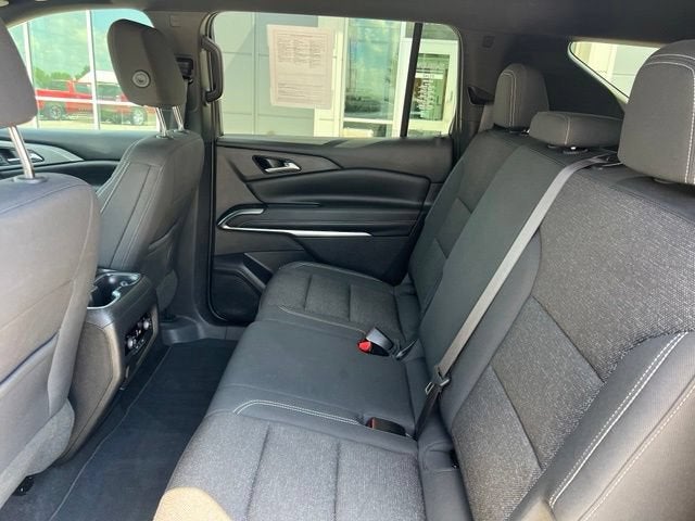 2024 Chevrolet Traverse LS