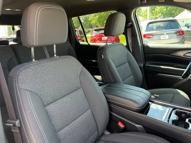 2024 Chevrolet Traverse LS