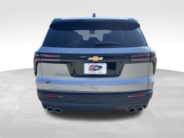 2024 Chevrolet Traverse LS