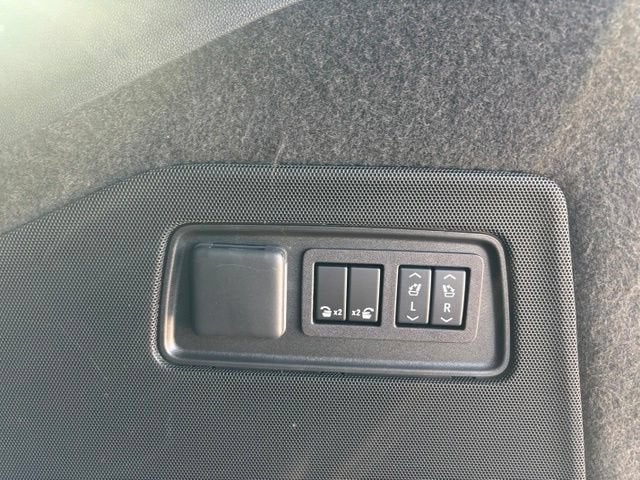 2024 Cadillac Escalade ESV Premium Luxury