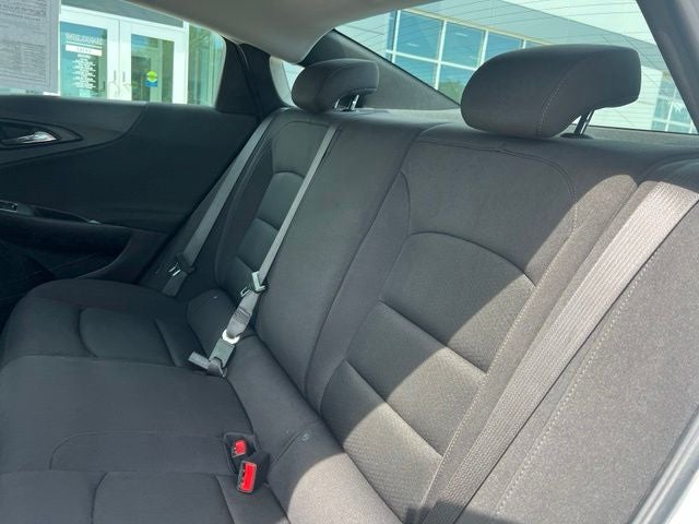 2024 Chevrolet Malibu LS 1FL