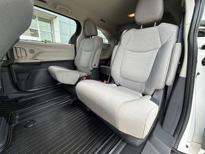 2024 Toyota Sienna LE 8 Passenger