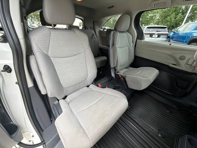 2024 Toyota Sienna LE 8 Passenger