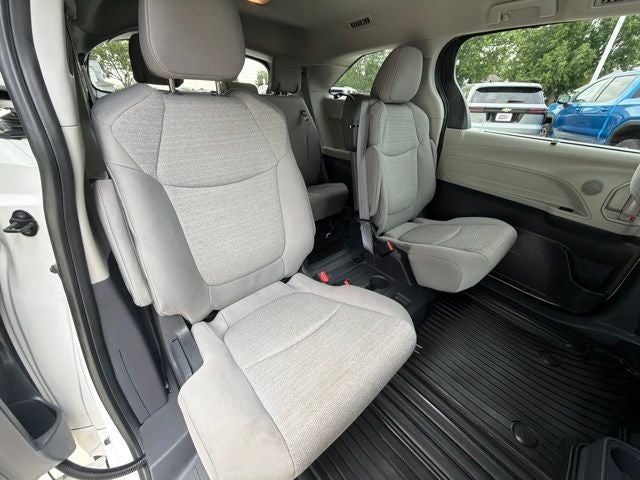 2024 Toyota Sienna LE 8 Passenger