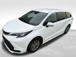 2024 Toyota Sienna LE 8 Passenger