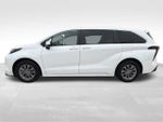 2024 Toyota Sienna LE 8 Passenger